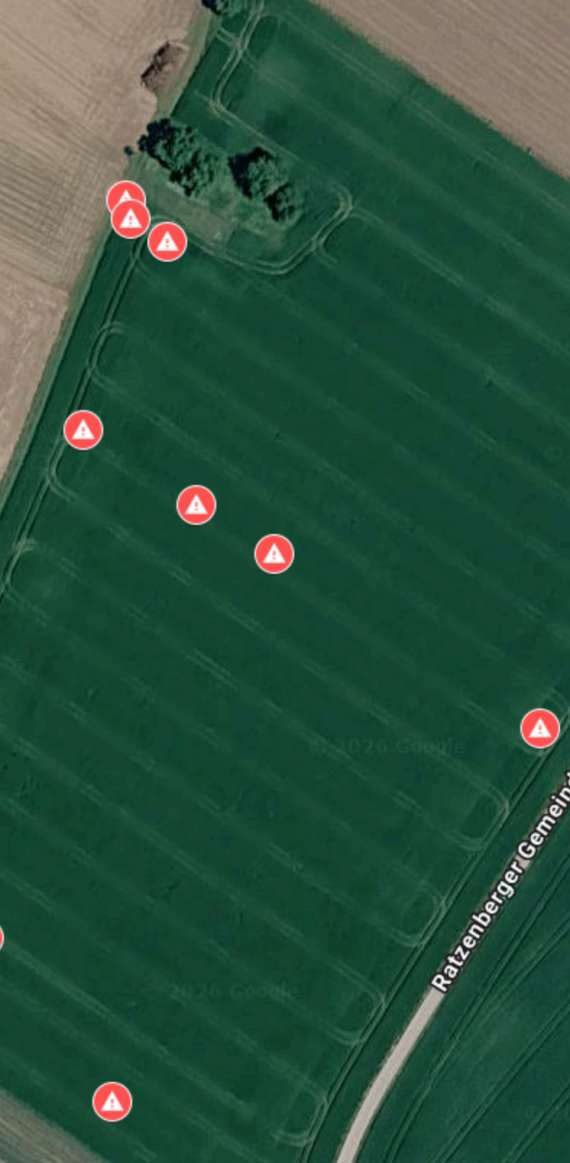 Befallskarte auf dem Smartphone: georeferenzierte Fundpunkte des Stechapfels auf einem Sojaschlag